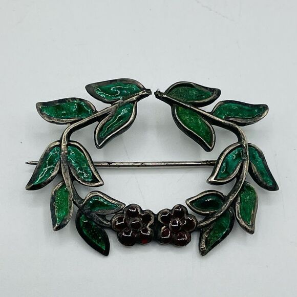Vintage Silver Enamel Wreath Pin Brooch - Picture 1 of 2